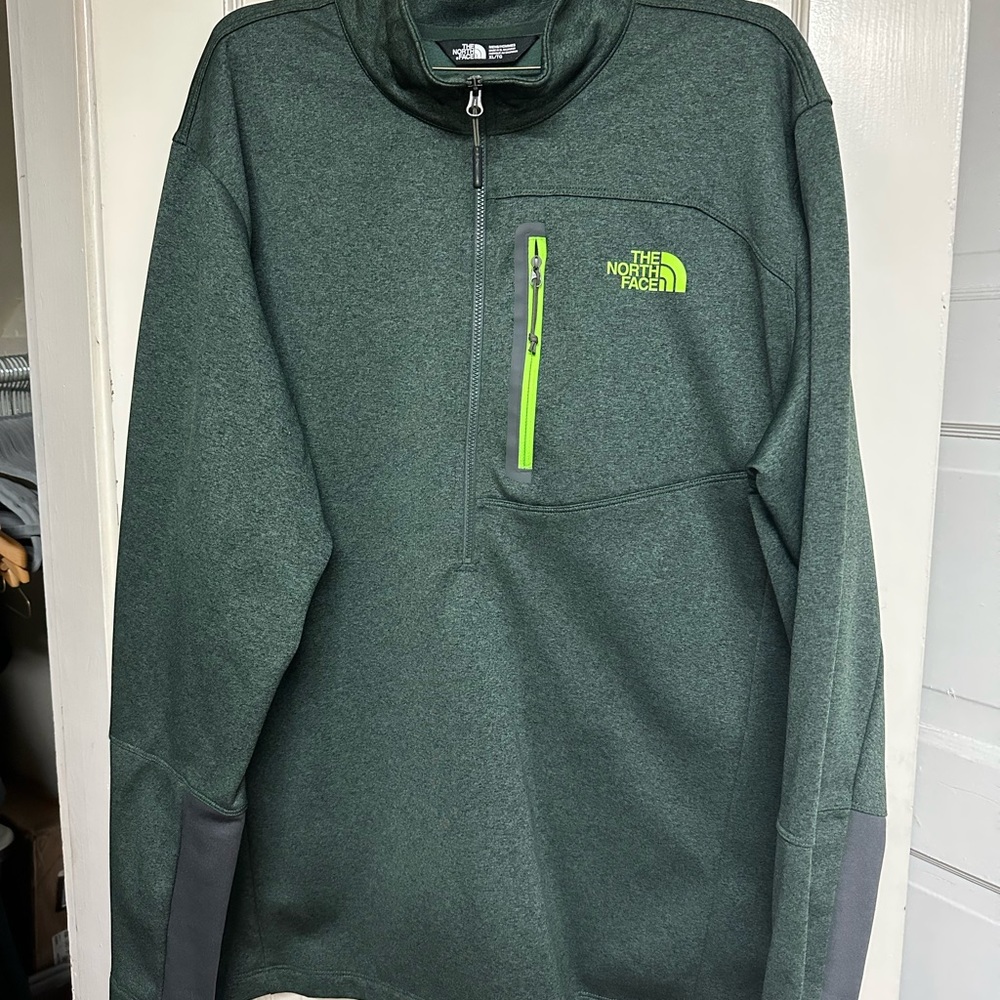 Men’s North Face quarter zip sweater